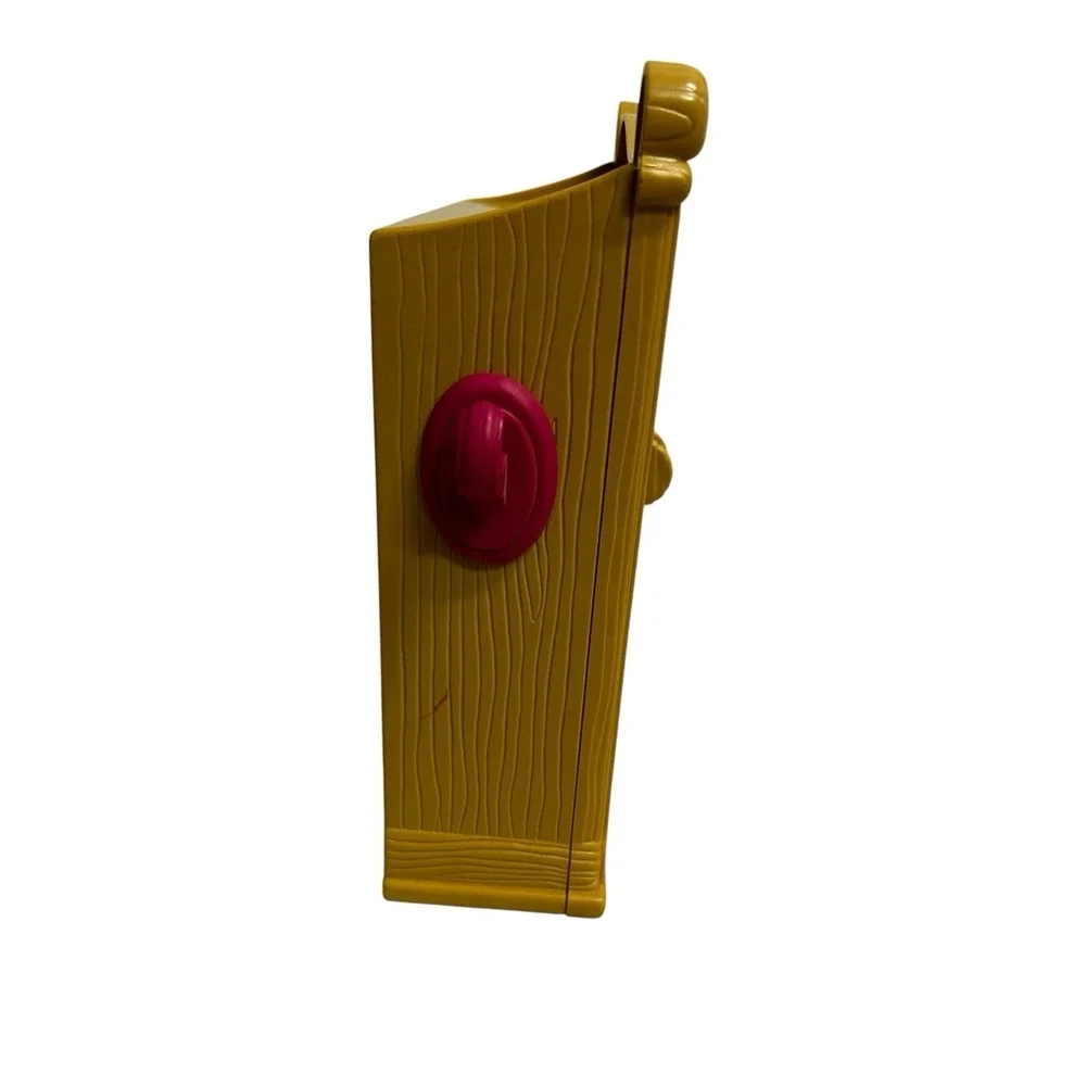 1998‎ FISHER PRICE BRIARBERRY BEAR WARDROBE HANGERS/DRESS/HAT